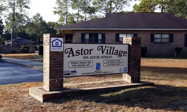 Astor Village in Milton, FL - Building Photo - Building Photo