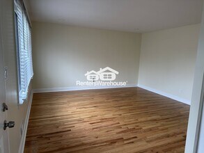 3316 Wild Cherry Rd in Windsor Mill, MD - Foto de edificio - Building Photo