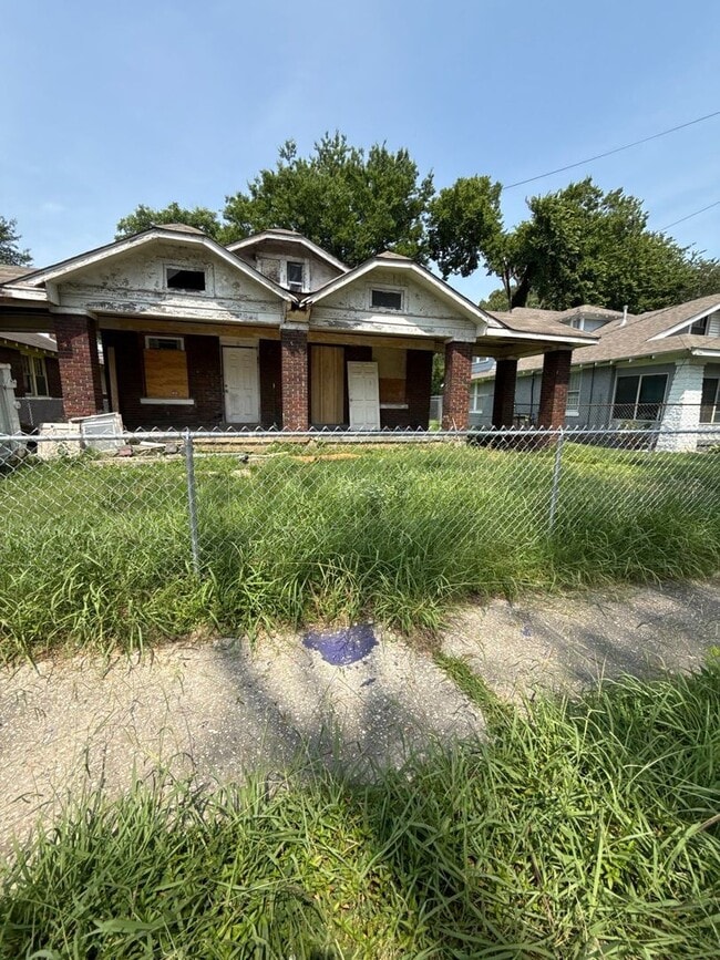 property at 605 Eva St