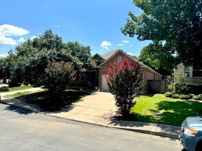 18715 Rogers Pass in San Antonio, TX - Building Photo - Building Photo