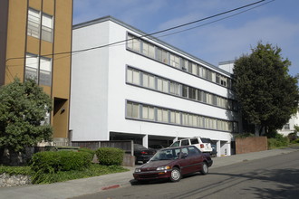 Euclid Court Apartments in Oakland, CA - Building Photo - Building Photo