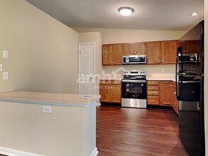 327 Nightwind Dr in Maineville, OH - Building Photo - Building Photo