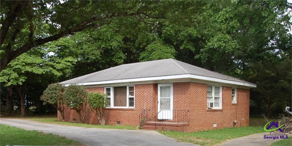 109 Holly St in Warner Robins, GA - Building Photo