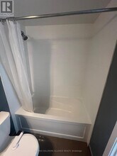 2220 Lake Shore Blvd W in Toronto, ON - Building Photo - Building Photo