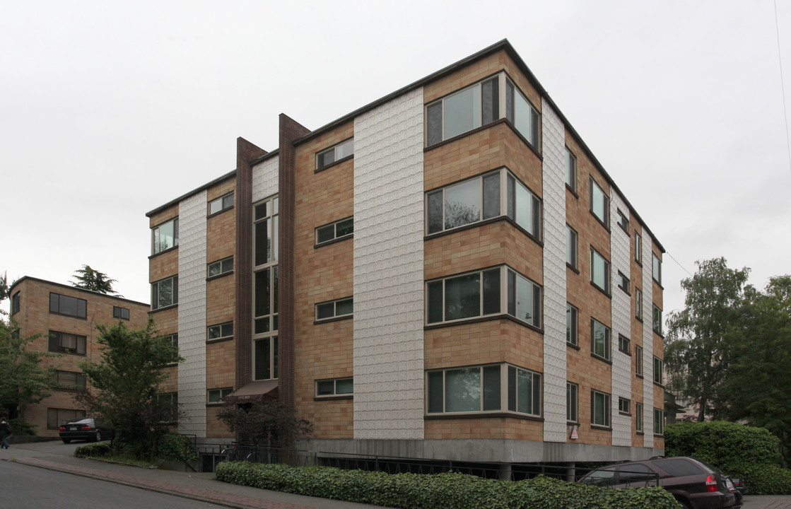 707 Roy Apartments in Seattle, WA - Foto de edificio