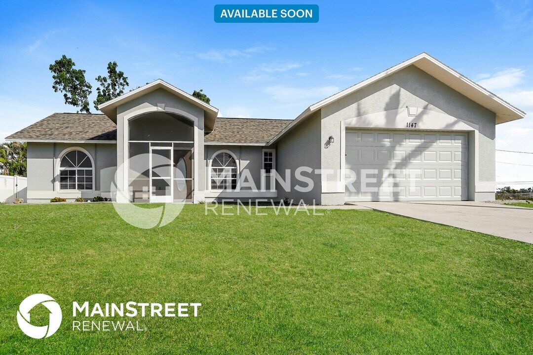 1147 SW 15th St in Cape Coral, FL - Building Photo
