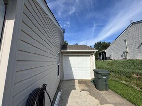 217 Tamarack Dr in Seneca, SC - Building Photo - Building Photo
