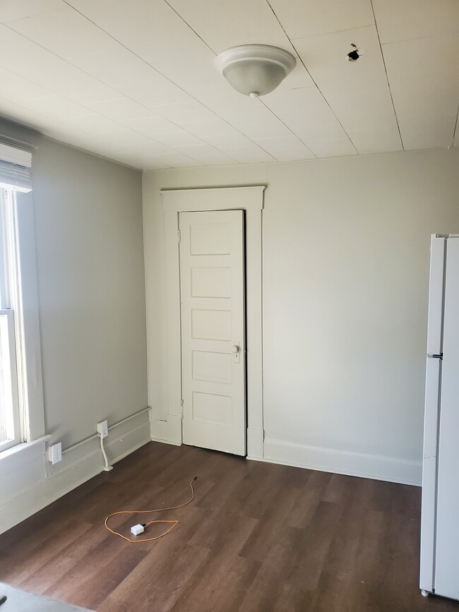 1234 E Elm St, Unit 8 in Springfield, MO - Building Photo - Building Photo