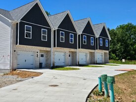 1 Robert M Green Blvd in Frankfort, KY - Building Photo