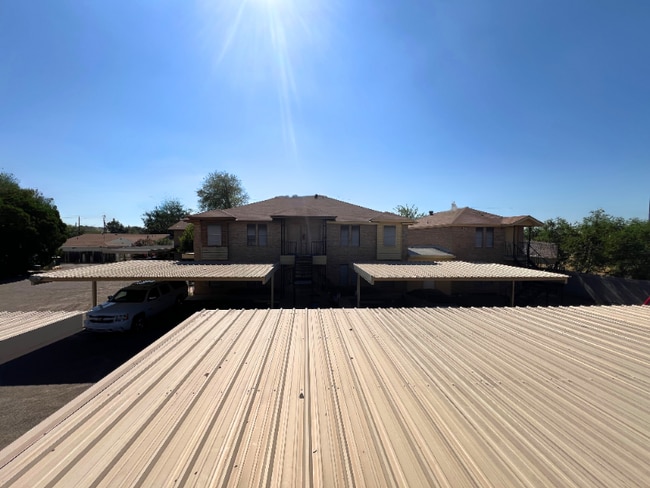 5120 San Francisco Ave in Laredo, TX - Building Photo - Building Photo