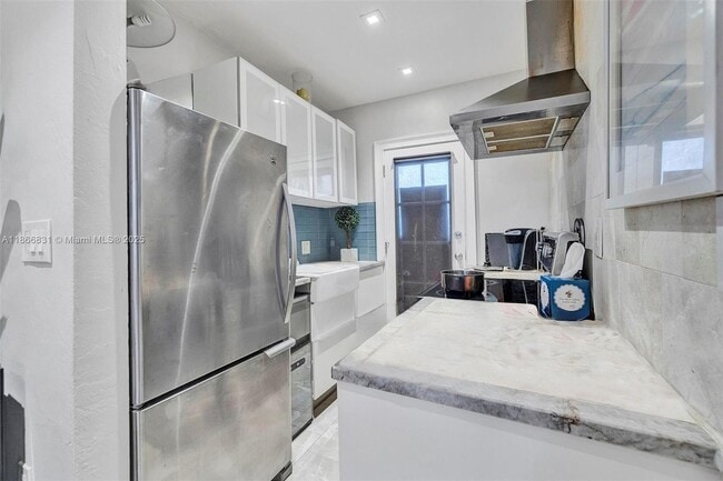 property at 1551 Michigan Ave