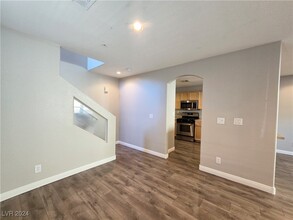 9156 Accomplishment Ct in Las Vegas, NV - Building Photo - Building Photo