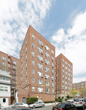 277 E 207th St in Bronx, NY - Building Photo - Building Photo