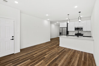 6440 S Evans Ave in Chicago, IL - Building Photo - Building Photo