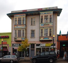 Doll House Apartments in Seattle, WA - Building Photo