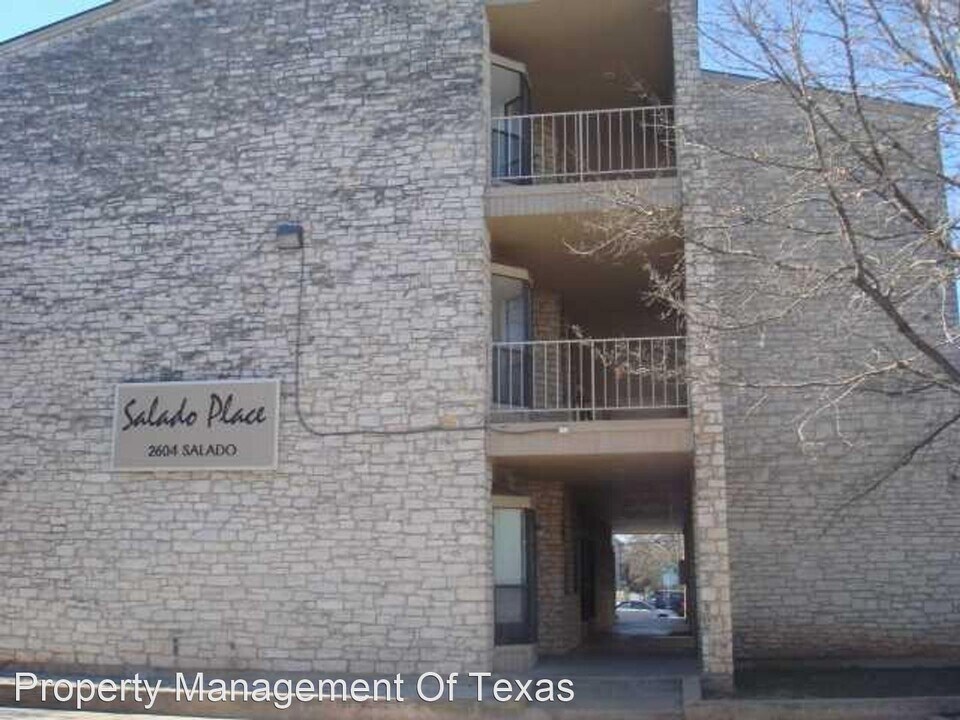 2604 Salado St-Unit -Unit 303 in Austin, TX - Foto de edificio