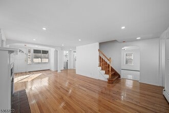 7 Weaver St in Little Falls, NJ - Building Photo - Building Photo