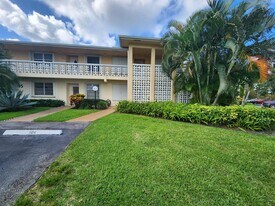 1560 NW 18th Ave in Delray Beach, FL - Building Photo