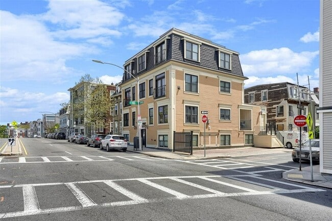 360-362-362 Dorchester St in Boston, MA - Building Photo - Building Photo