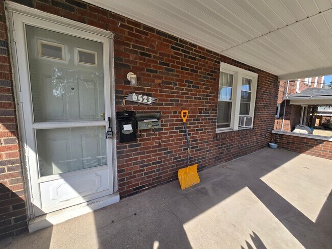 6523 Stanton Ave in Pittsburgh, PA - Building Photo - Building Photo