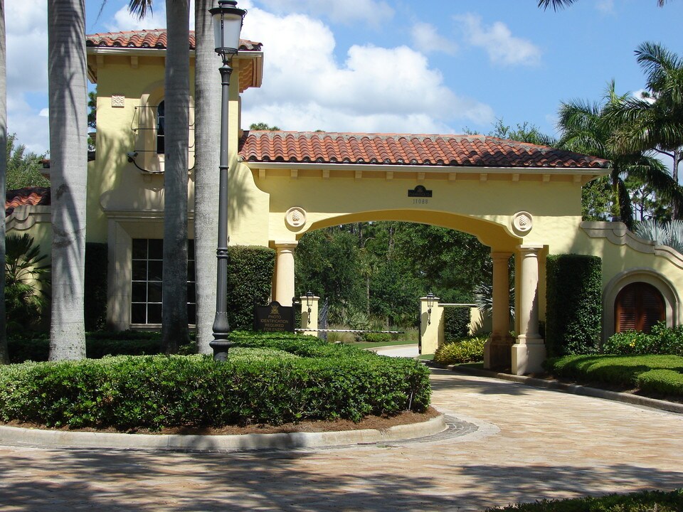 11215 Orange Hibiscus Ln in Palm Beach Gardens, FL - Building Photo