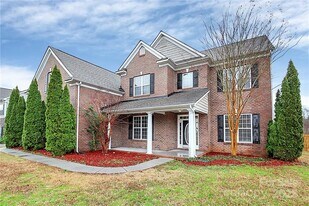 311 Palmerston Ln in Waxhaw, NC - Building Photo