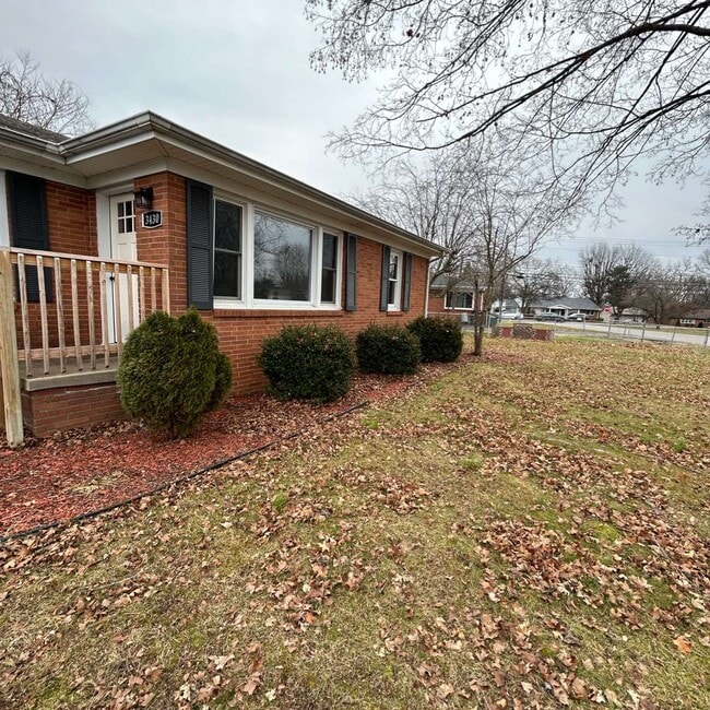 property at 3430 Leland Cir