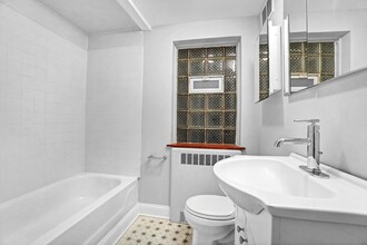 3723 N Whipple St, Unit 1 in Chicago, IL - Foto de edificio - Building Photo
