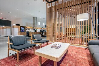 1378 NW 18th Ave in Portland, OR - Foto de edificio - Building Photo