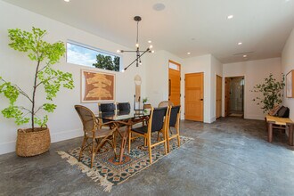 2515 Federal Ave in Los Angeles, CA - Building Photo - Building Photo