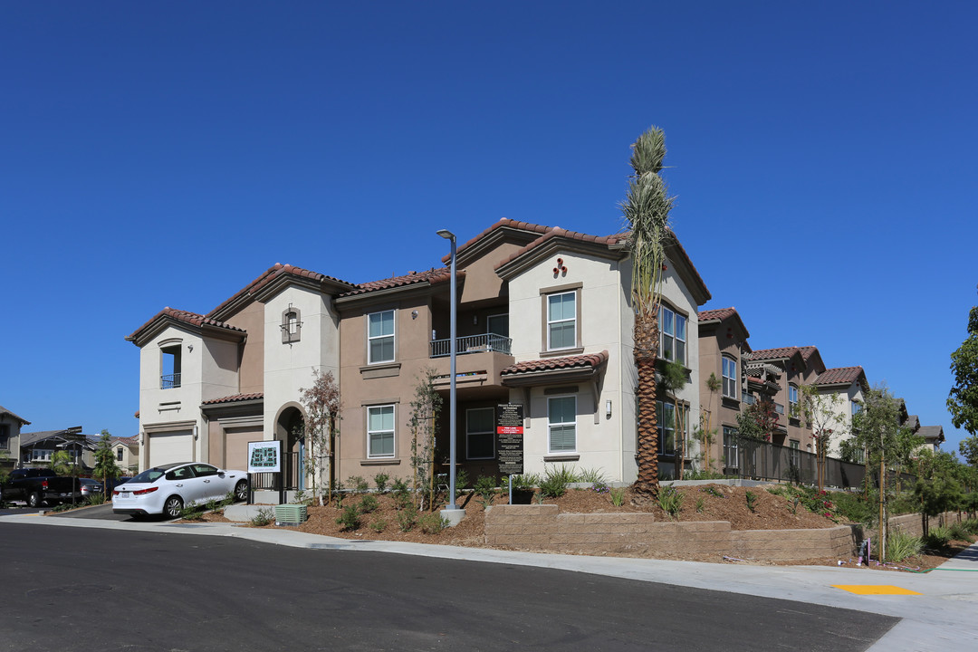 Cielo Carmel in San Diego, CA - Foto de edificio