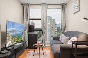 1723 Alberni St, Unit SI ID1539006P in Vancouver, BC - Building Photo