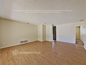 271 Glenmont Ct in Hemet, CA - Foto de edificio - Building Photo