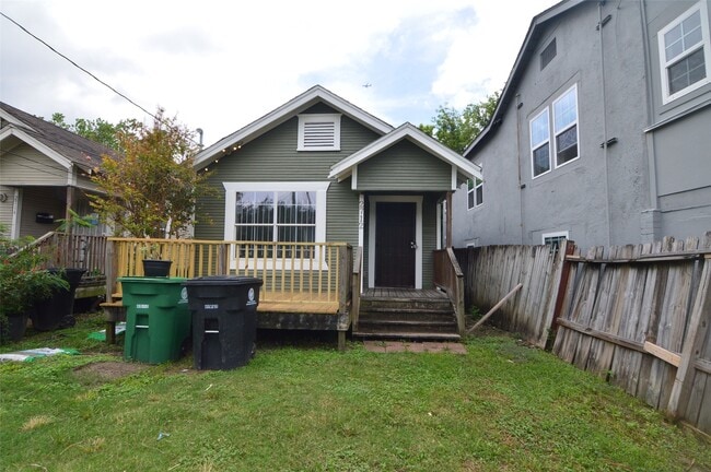 property at 2712 Holman St