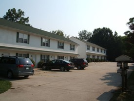 535 E Shearers Rd Apartments