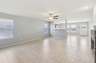 5717 Talons Crest Cir in Fort Worth, TX - Building Photo - Building Photo