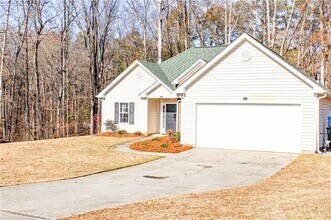 4445 Scotland Ct SW in Snellville, GA - Foto de edificio - Building Photo