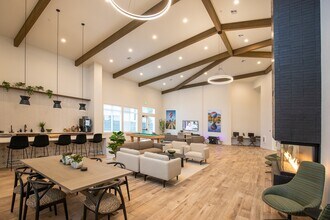 Meritum Evergreen in Vancouver, WA - Foto de edificio - Building Photo