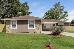 3014 Windchime Cir W in Apopka, FL - Building Photo