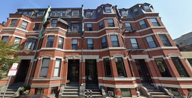 34 Fairfield St, Unit 2