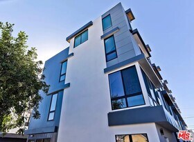 1035 Wilcox Ave in Los Angeles, CA - Building Photo
