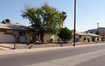 Cheryl Manor in Phoenix, AZ - Building Photo - Building Photo