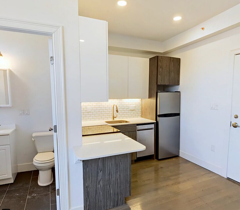 8 Berry St, Unit 35 in Boston, MA - Building Photo