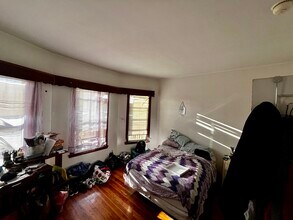 63 Sycamore St in Somerville, MA - Building Photo - Building Photo