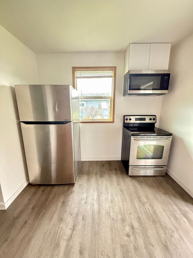 913 E Market St in Aberdeen, WA - Building Photo - Building Photo