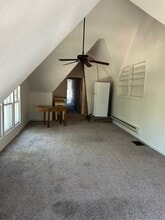 2010 N Oakland Ave, Unit C in Milwaukee, WI - Building Photo - Building Photo