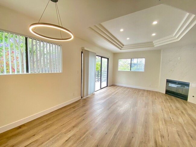 property at 2500 Abbot Kinney Blvd