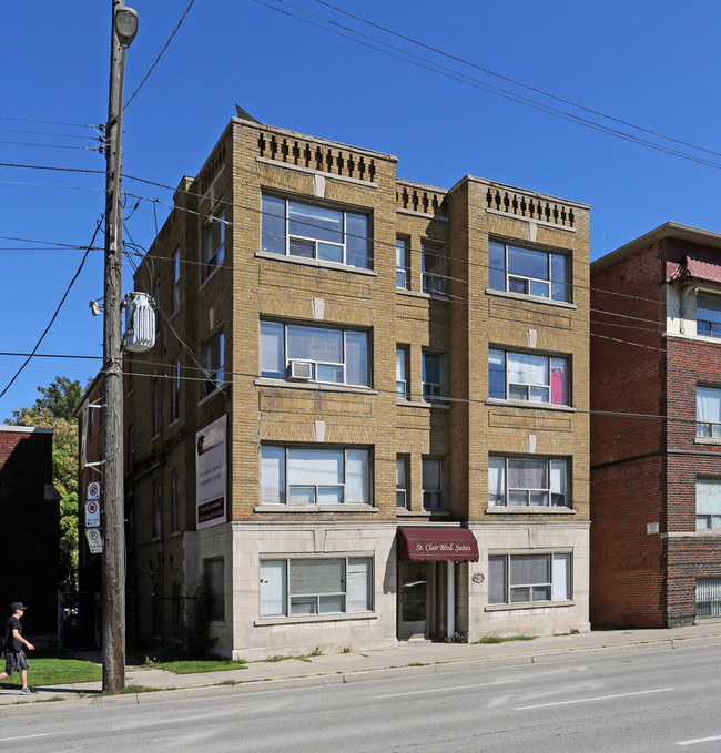 St Clair Blvd Suites in Hamilton, ON - Building Photo - Primary Photo