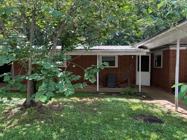 625 Venita Dr in Athens, GA - Building Photo - Building Photo
