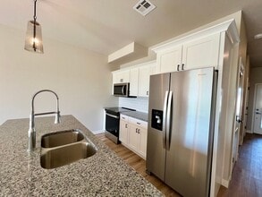 5713 Goheen Dr in Manhattan, KS - Building Photo - Building Photo